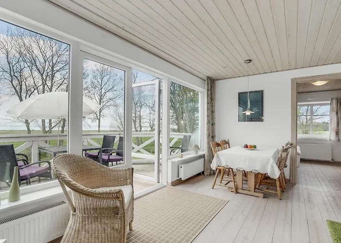3 Bedroom Cozy In *
