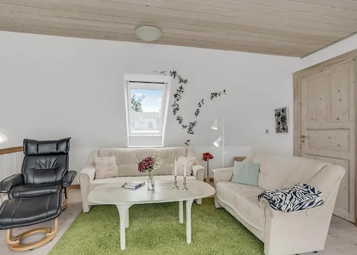 3 Bedroom Cozy In